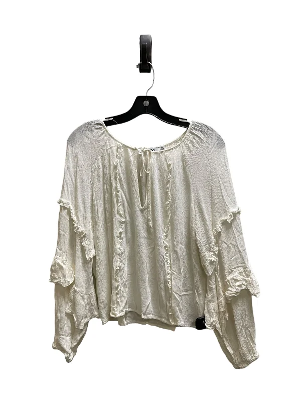 Top Long Sleeve By Justfab In Cream, Size: M