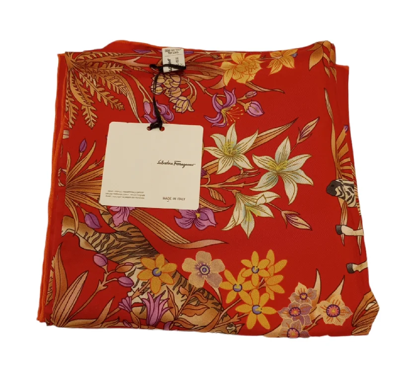 SALVATORE FERRAGAMO Women's 715584 Print Silk Scarf